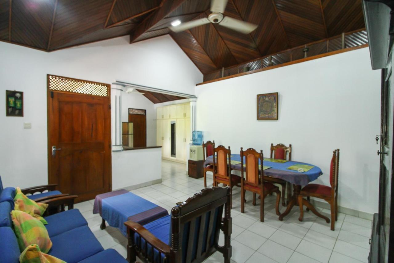 Lioni Holidays Villa Negombo Buitenkant foto